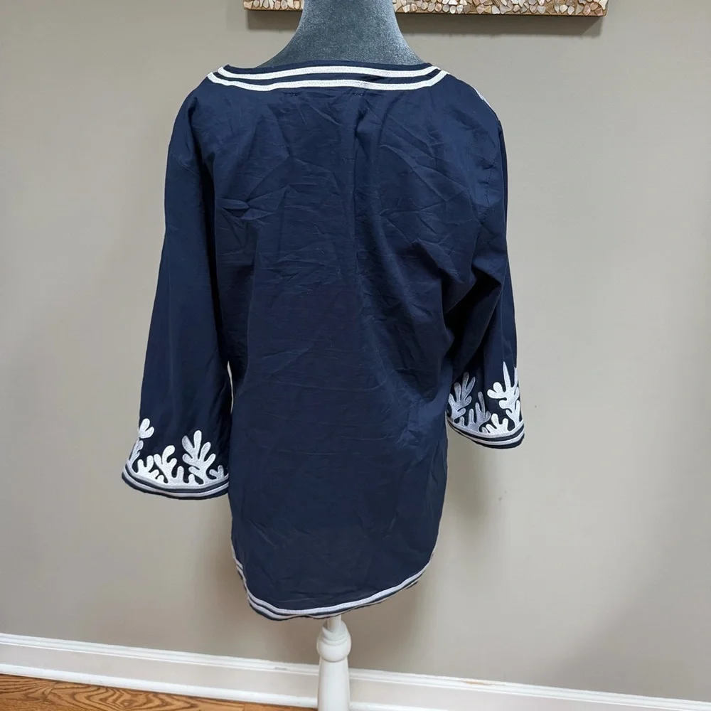 GRETCHEN SCOTT- Women's MEDIUM White Embroidered Tunic The Reef Navy Cover-Up - Picture 6 of 8